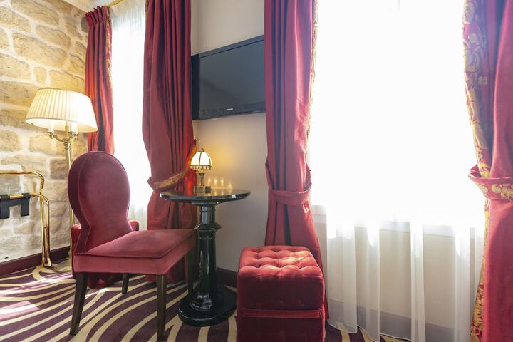 Room 13 of 39