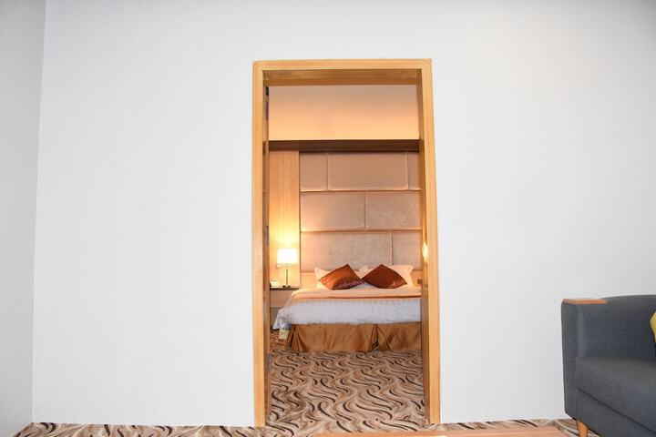Room 18 of 60