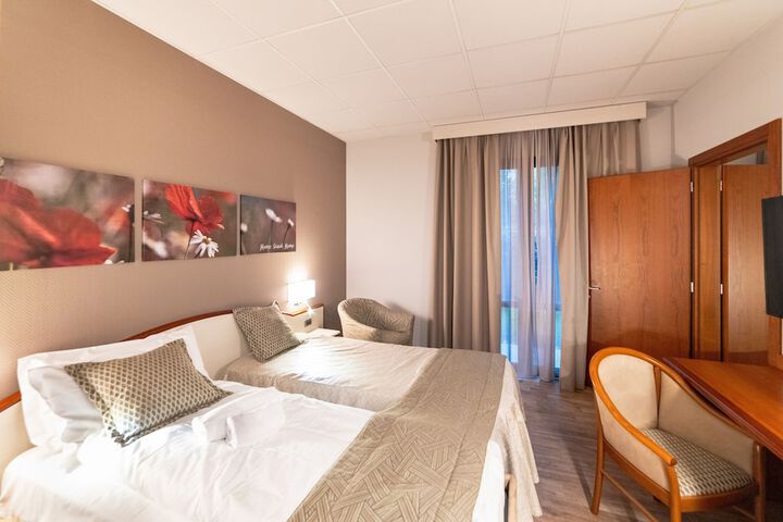 Room 7 of 60