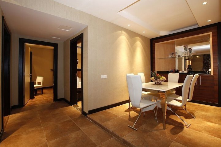Room 28 of 47