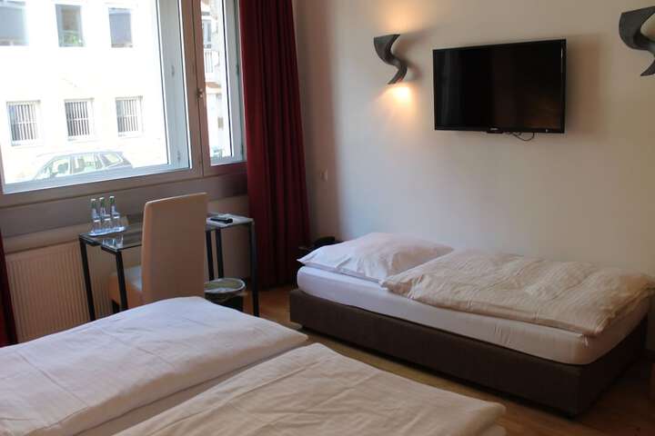 Room 32 of 57