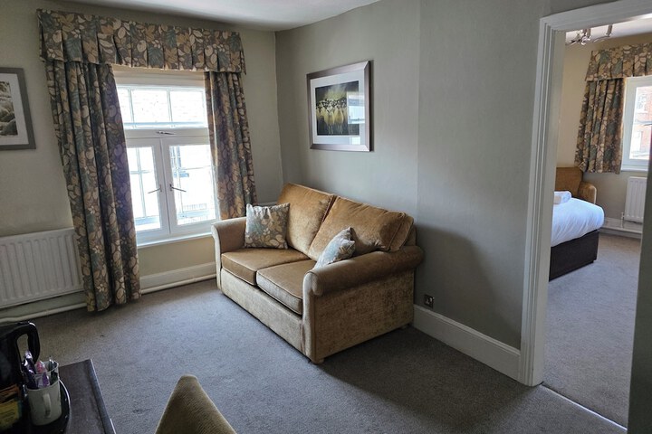 Room 27 of 71