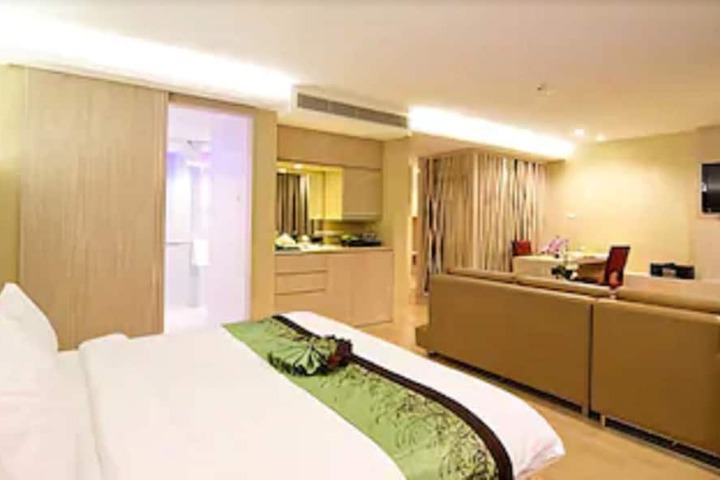 Room 4 of 29