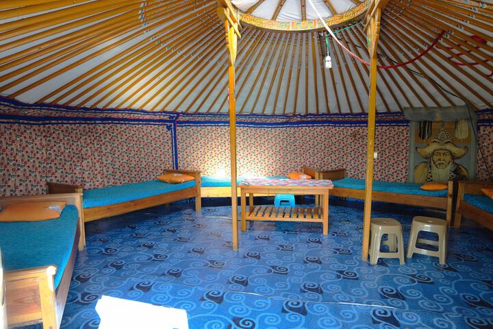 Room 6 of 43