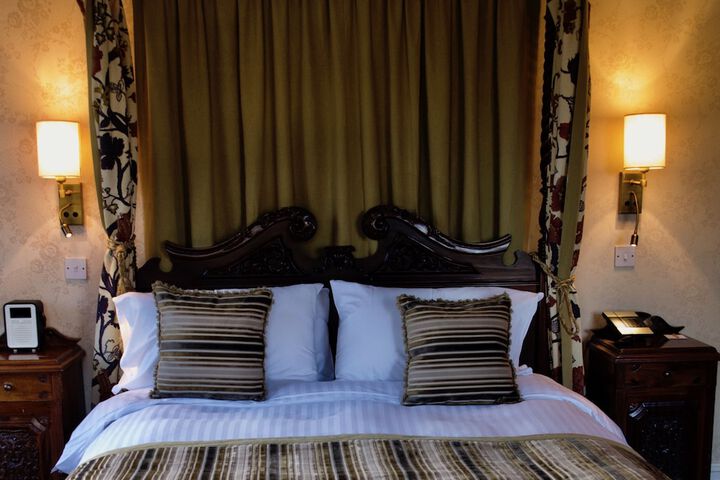 Room 4 of 50