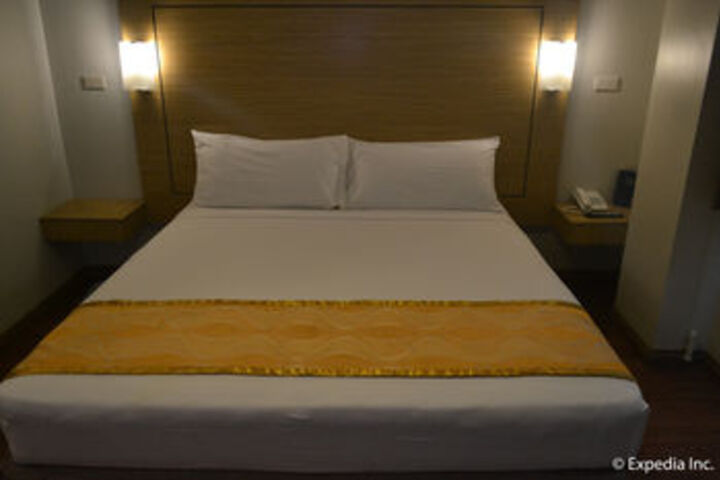 Room 38 of 85