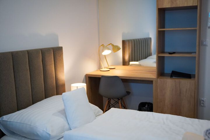 Room 37 of 76