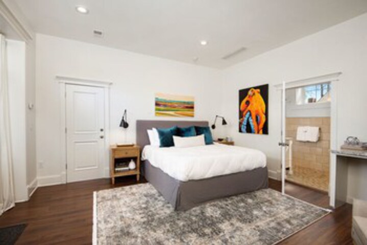 Room 27 of 36