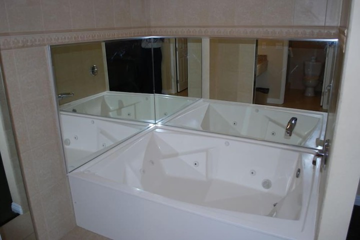 Hot Tub 52 of 66