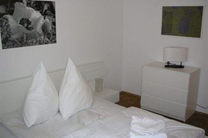 Room 12 of 41
