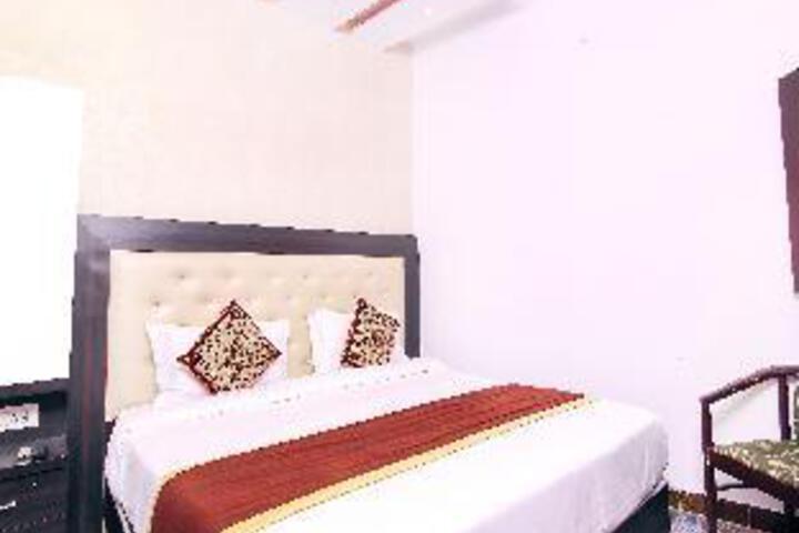 Room 18 of 20