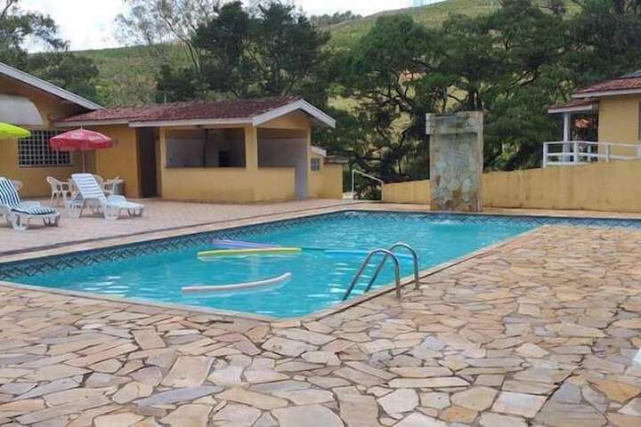 Pool 5 of 13