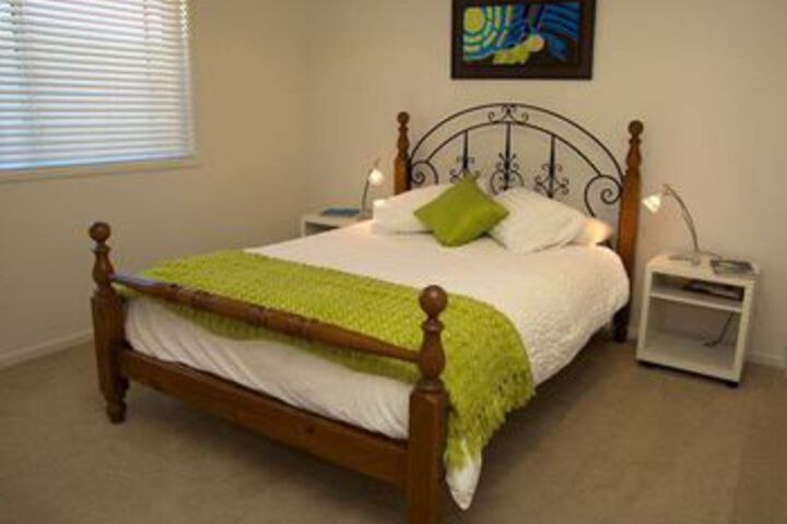 Room 7 of 16