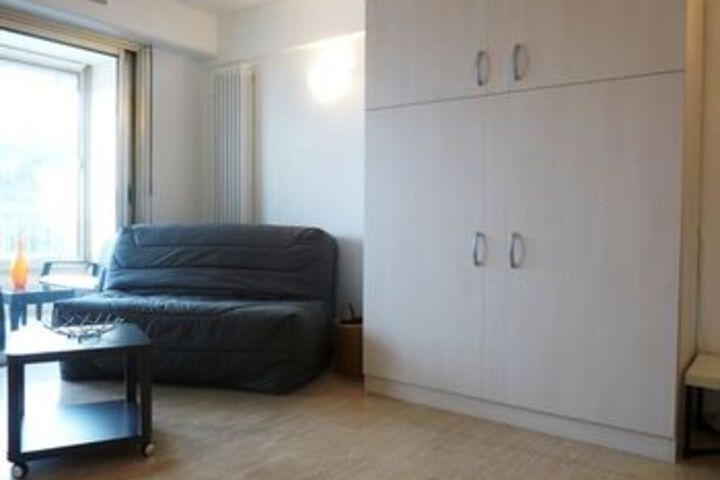 Room 11 of 22