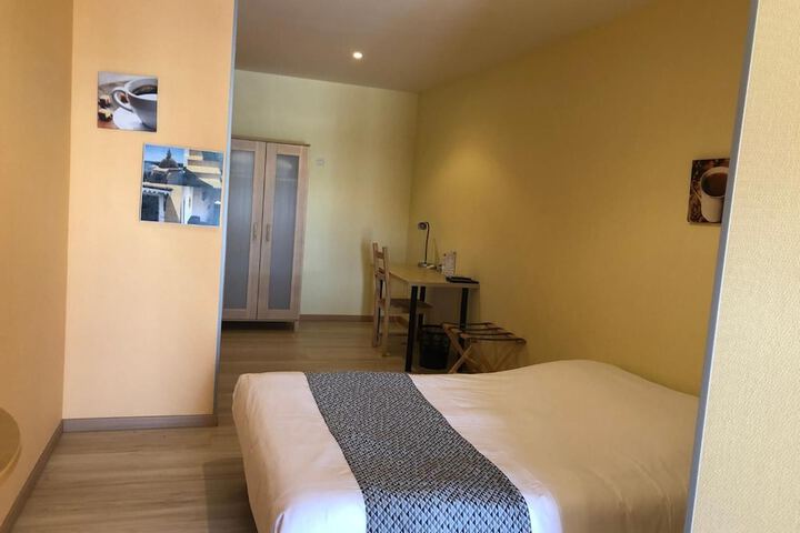 Room 21 of 54