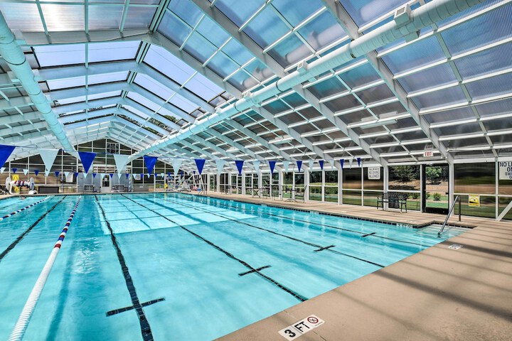 Pool 14 of 28