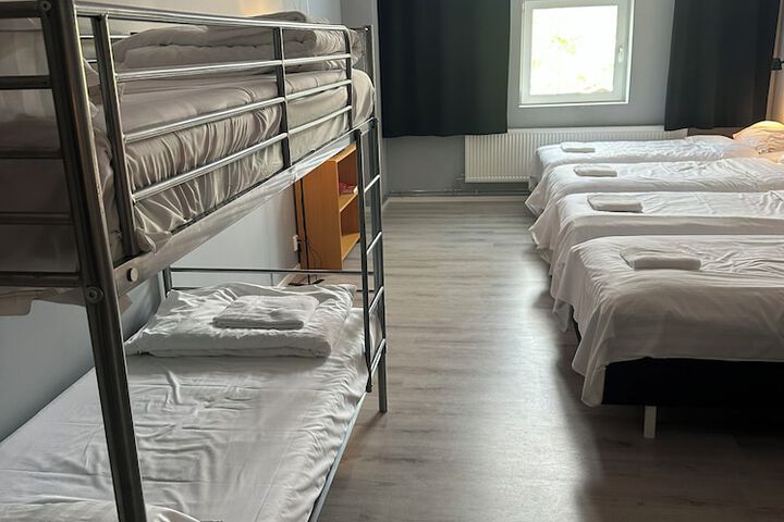 Room 28 of 50