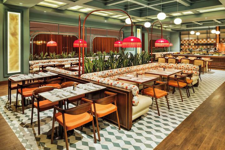 Dining 76 of 131