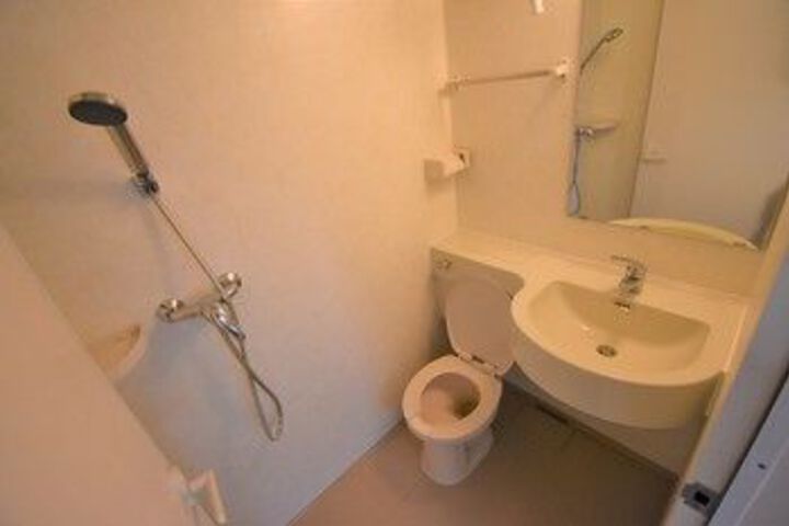 Room 3 of 23