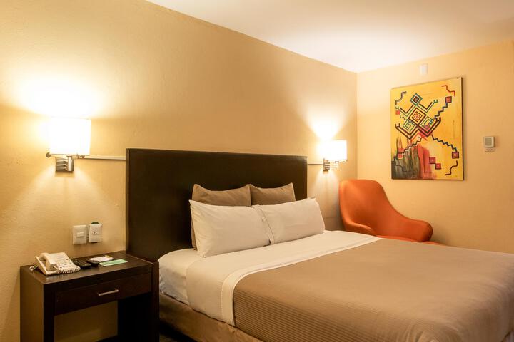 Room 14 of 65