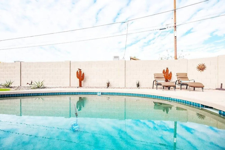 Pool 10 of 20