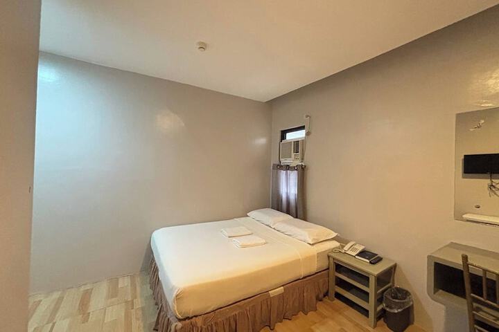 Room 33 of 96