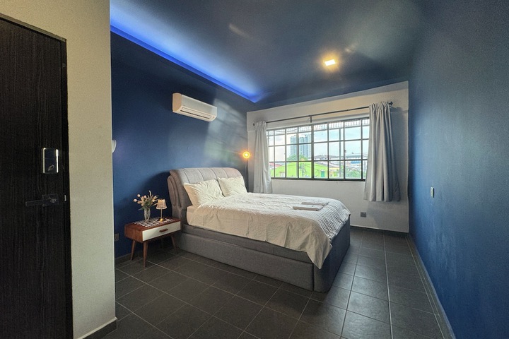 Room 35 of 49