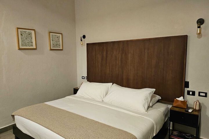 Room 11 of 75