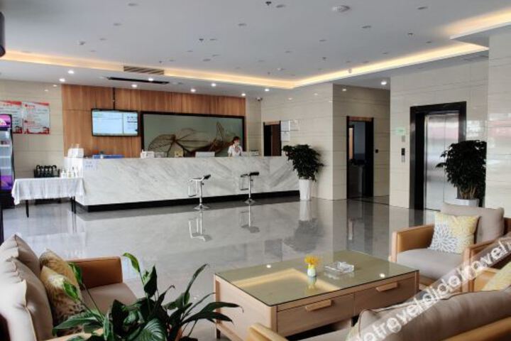 Hotel Interior 4 of 11