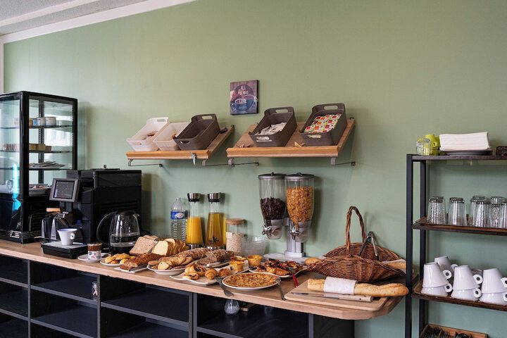 Breakfast/Coffee Service 42 of 57