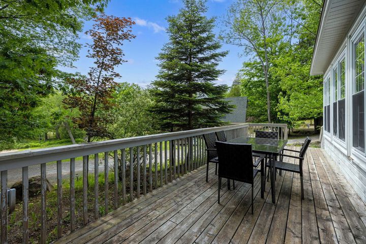 Terrace/Patio 104 of 135