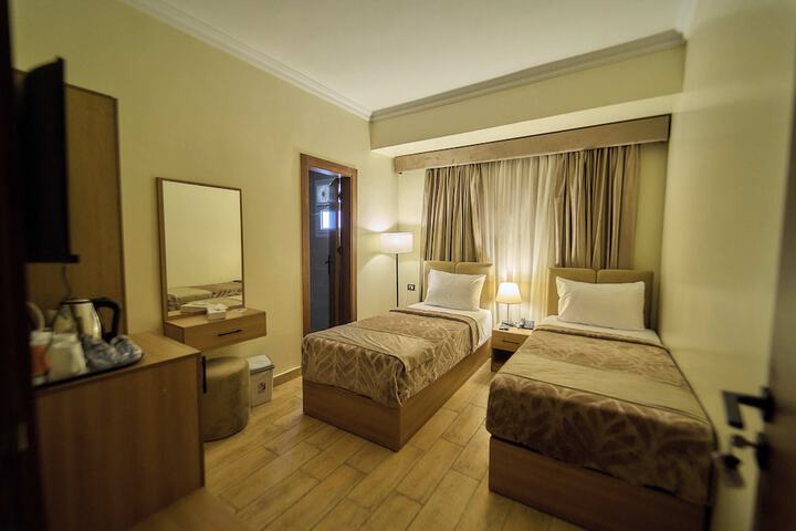 Room 61 of 174