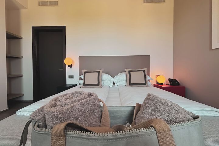 Room 11 of 108