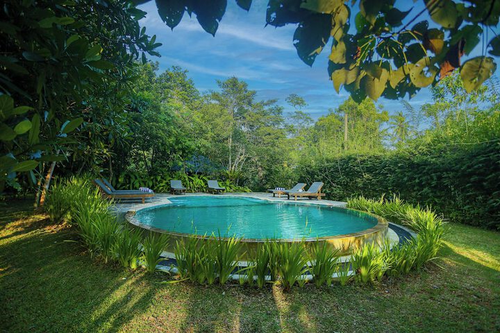Pool 19 of 40
