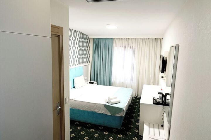 Room 15 of 72
