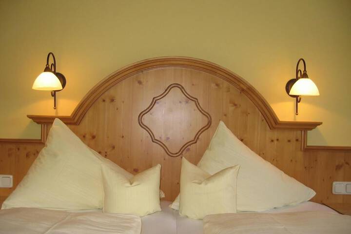 Room 5 of 30