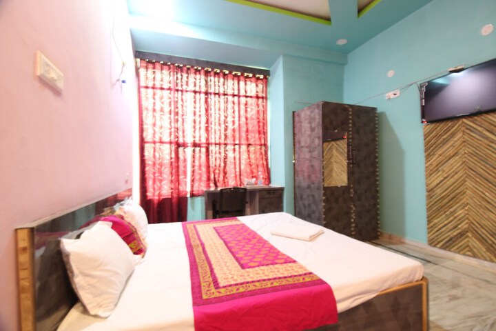 Room 10 of 27