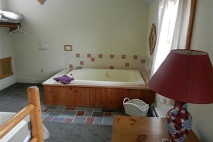 Room 9 of 26