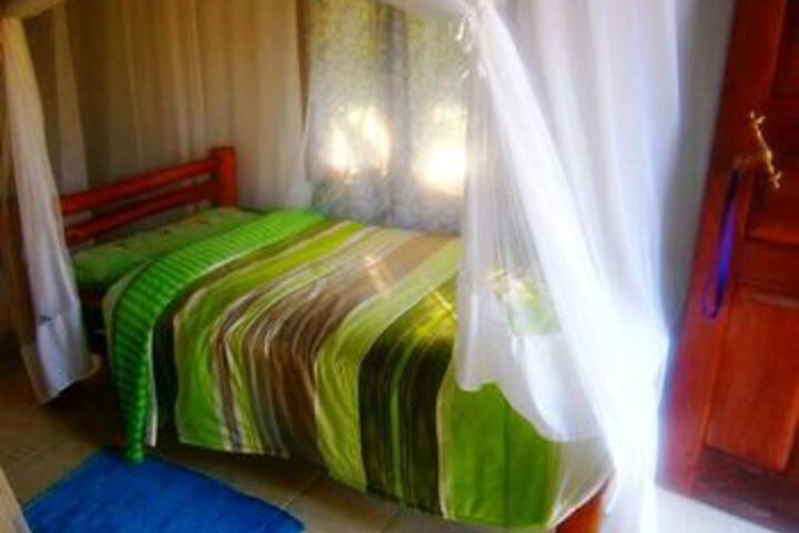 Room 5 of 10