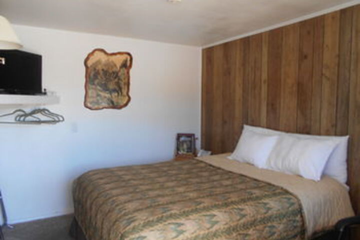 Room 16 of 35
