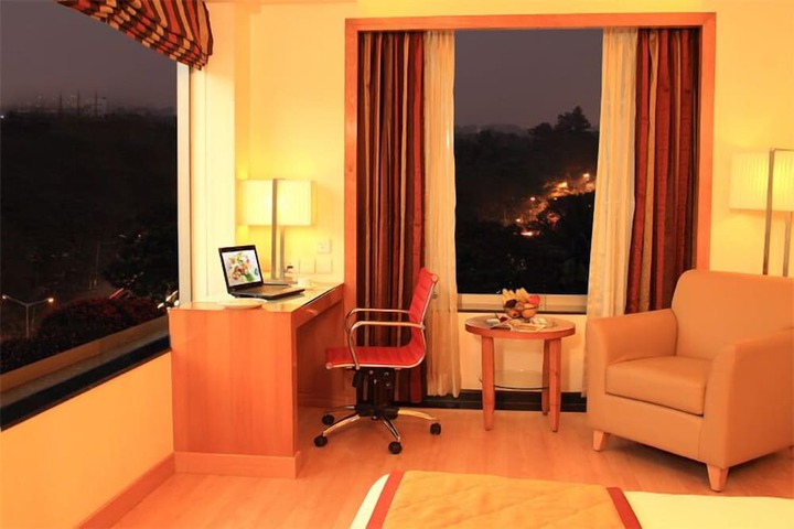 Room 10 of 46