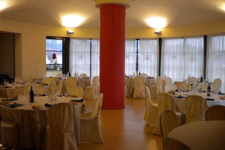 Food court