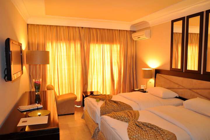 Room 15 of 49