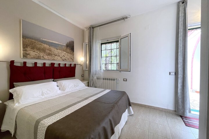 Room 10 of 97