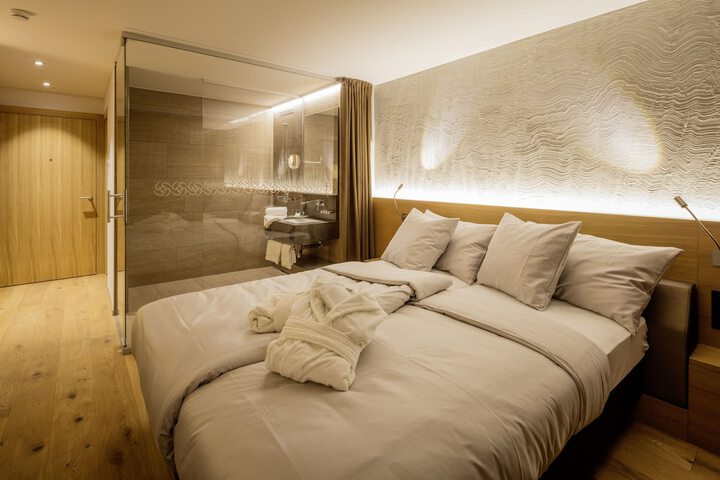 Room 5 of 36