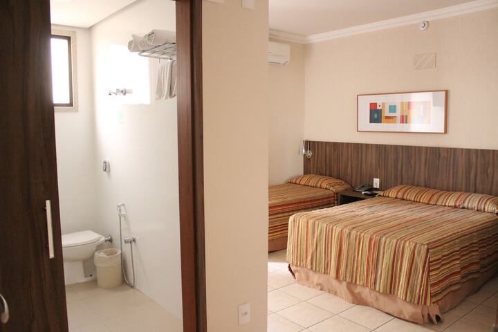 Room 21 of 48
