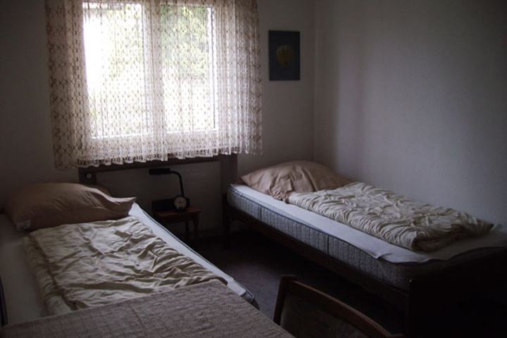 Room 5 of 6