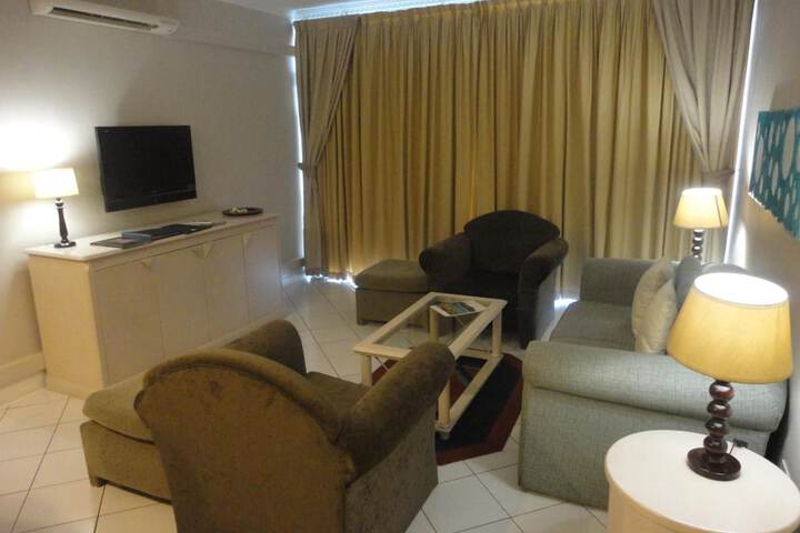 Room 100 of 242