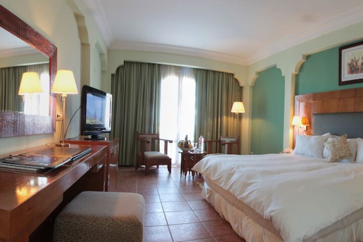 Room 10 of 74