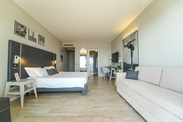 Room 45 of 191